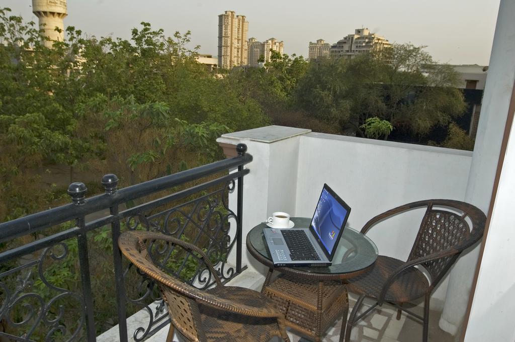 Appartement Tree Top Greens à Gurgaon Extérieur photo